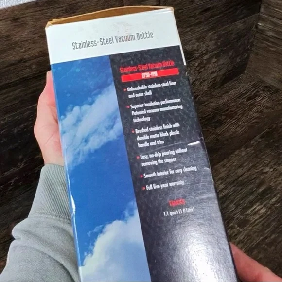 Marlboro Country Store Thermos Silver and Black Insulated Flask - Picture 6 of 6